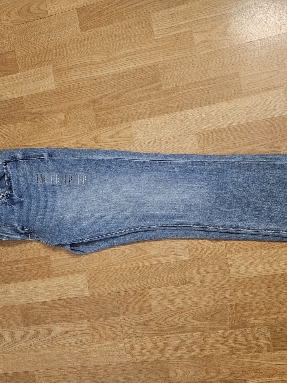 Aeropostale Faded Blue Slim-Cut Denim Jeans 32x32 - Picture 3 of 4